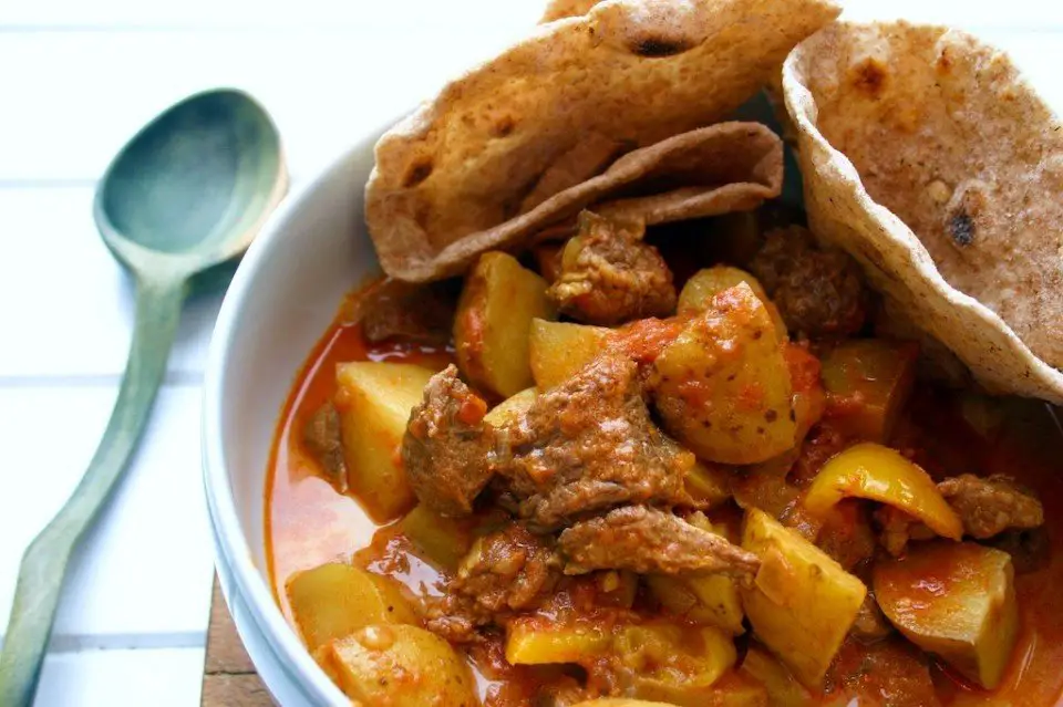 Chapati with Beef and Potato Curry