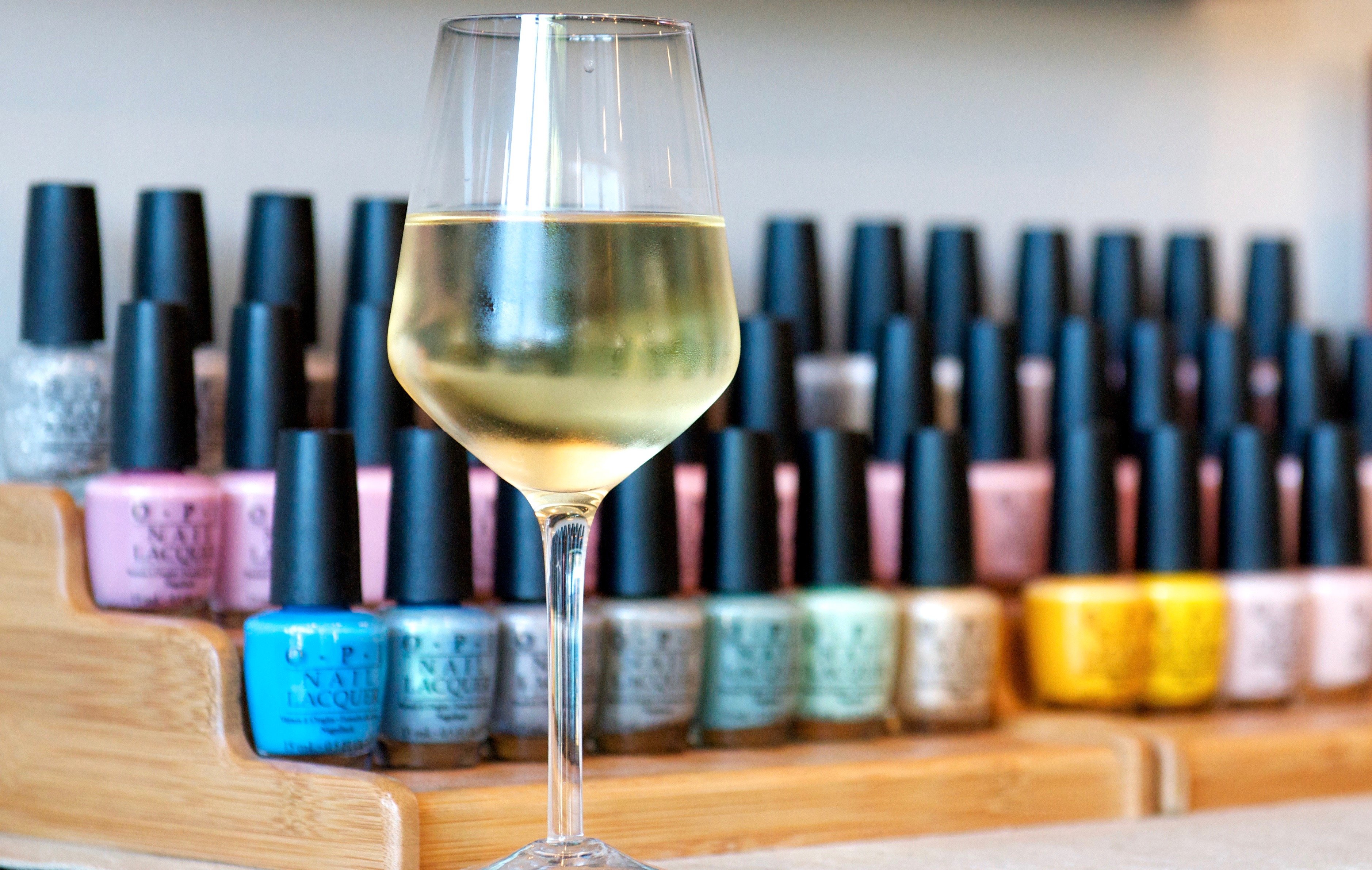 Nail Parlour Near Me/Nail Salon Near Me• Chick About Town