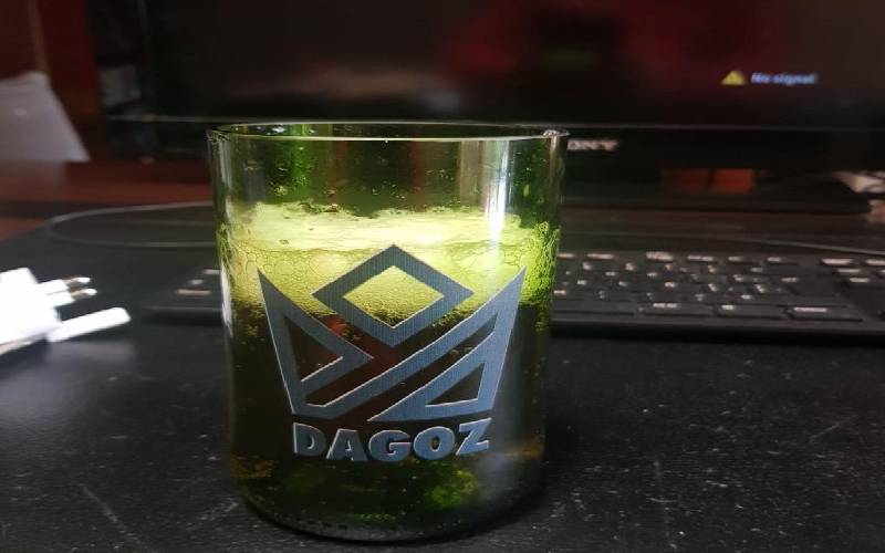 Dagoz branded glass
