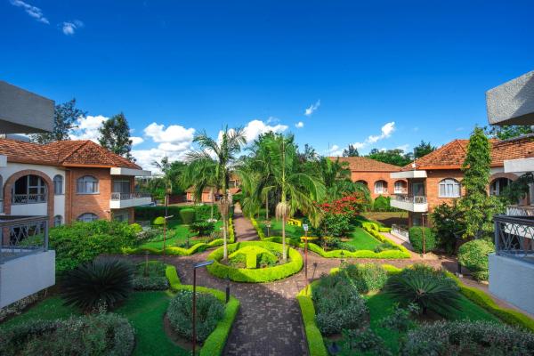 Kigali Hotels: The grounds of Hotel Chez Lando