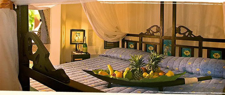 Luxury Spa Hotel in Mombasa: A bedroom at Severin Sea Lodge