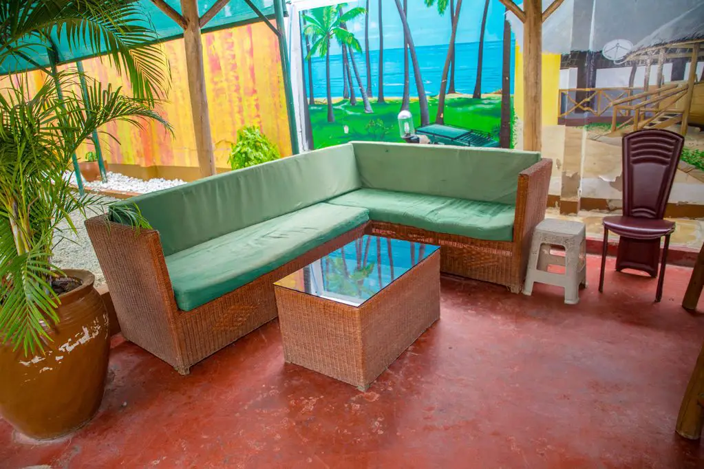 Hotels in Dar es Salaam: Outdoor bar at the Saadani Tourist Center