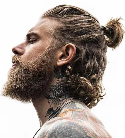 Viking hair men style: half-up hairstyle