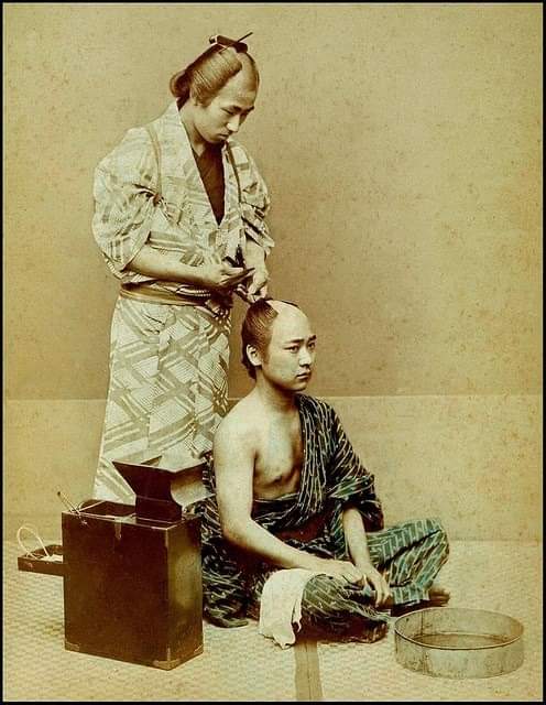Samurai hairstyle coiffing
