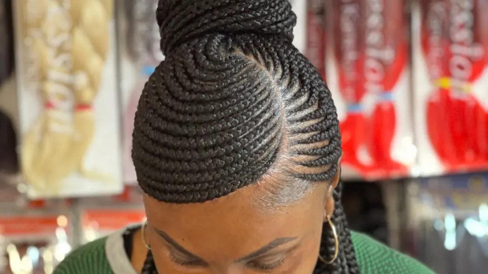 African braids salons near me can make beautiful braids like this