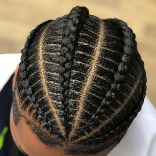 Corn Rows Trace 2025’te Bugünün Çarpıcı Cornrows Erkek Saç Modeli