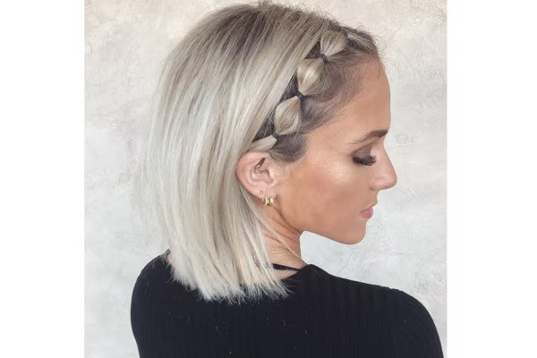 A bubble hair style for short hair