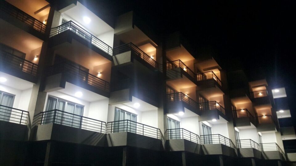 The Alps Hotel Nakuru Photos: the front of the hotel by night